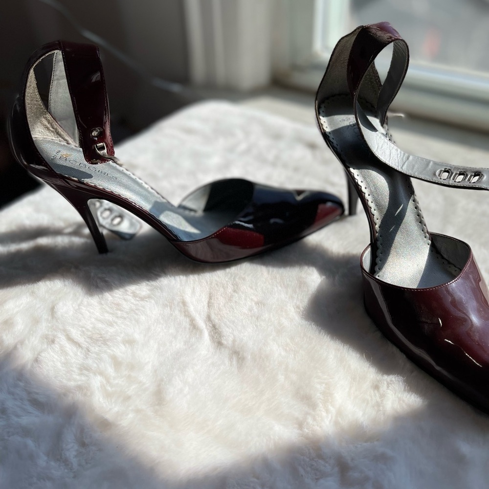 BCBG Girls patent leather pumps in burgundy size 10